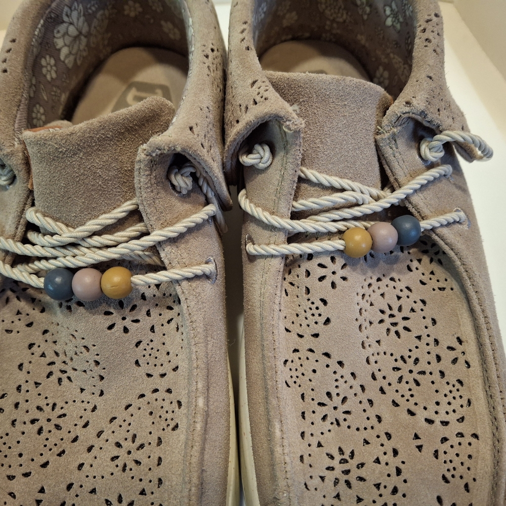 Hey Dude Women's Beige Moccasins Boots with Beads - Picture 5 of 13